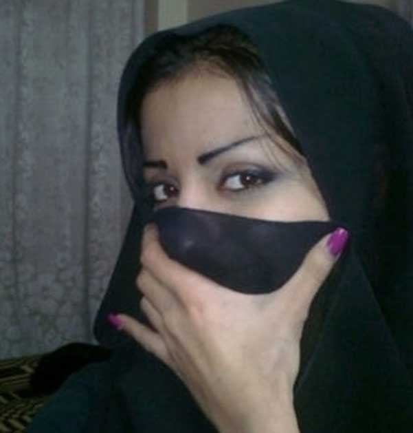 انسة سعودية على قدر من الجمال من الرياض ابحث عن ابن الحلال للزواج 
